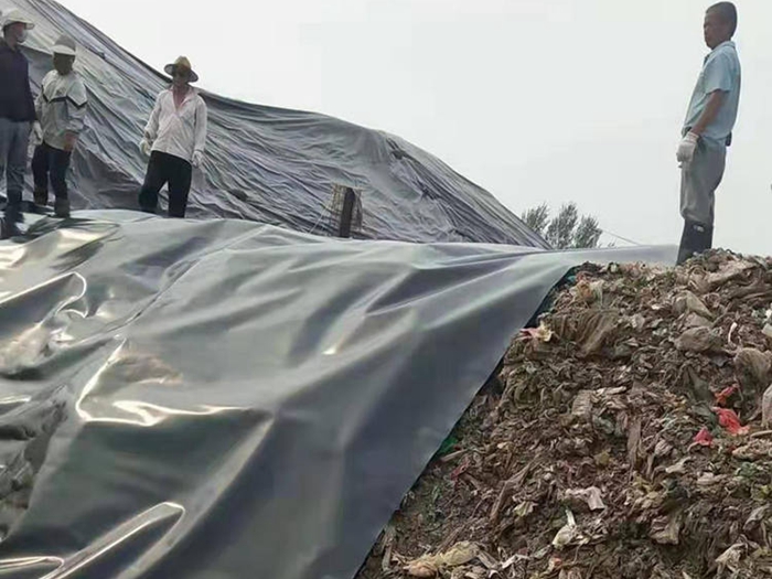 在垃圾填埋場中采用什么規(guī)格的土工膜？